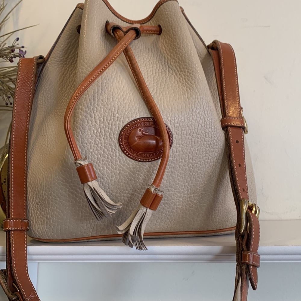 Vintage Dooney & bourke bucket drawstring shoulder bag - Picture 2 of 12